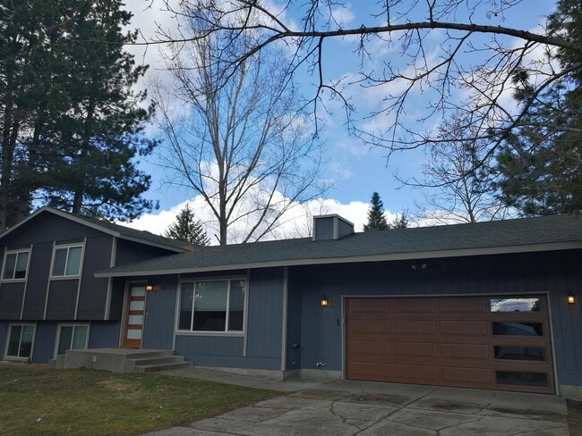 Building Photo - 4109 W Nez Perce Rd