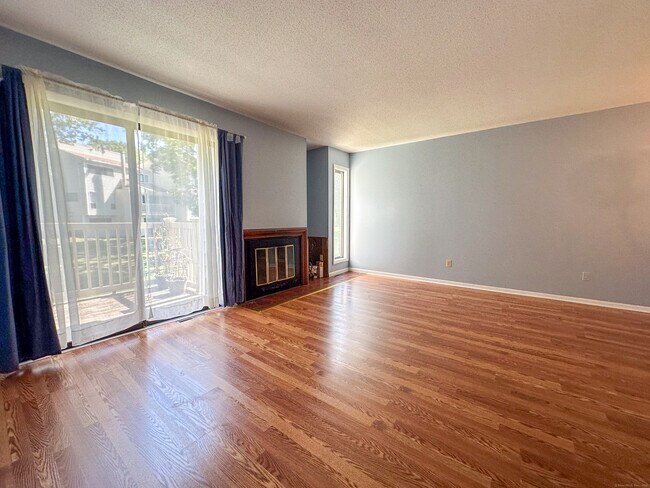 Building Photo - 52 Currier Way