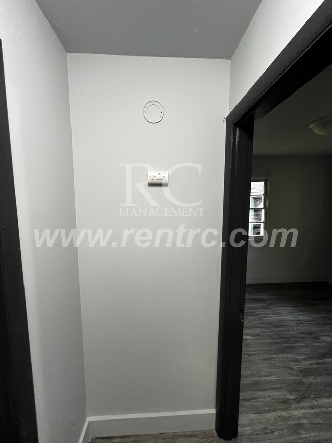 Building Photo - 218 Tennessee-