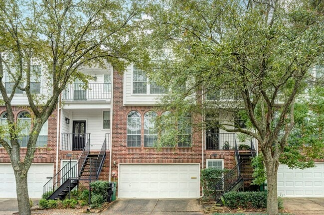 Building Photo - 1933 Haddon St