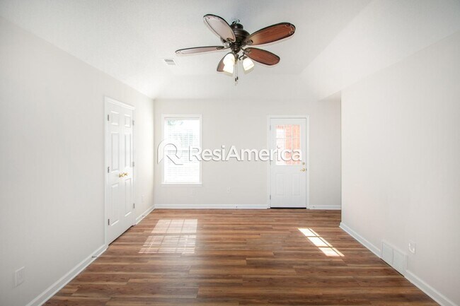Building Photo - Newly Updated 4BR/2B home in Daybreak-Bart...