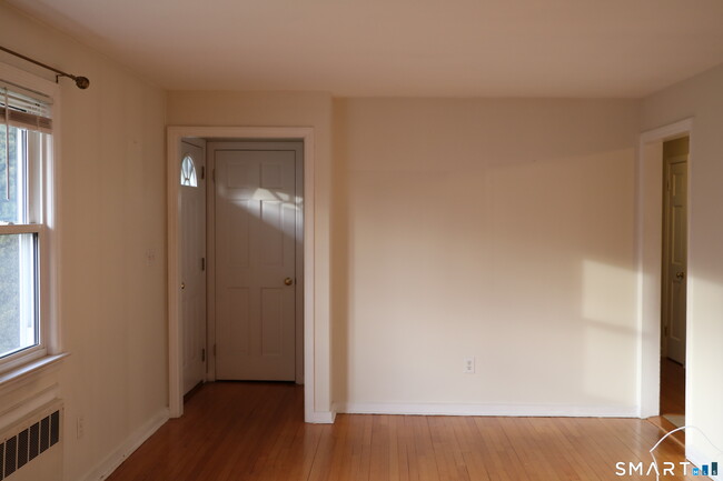 Building Photo - 69 Rentell Rd