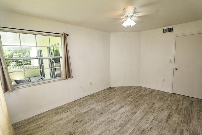 Building Photo - 10755 SW 108th Ave