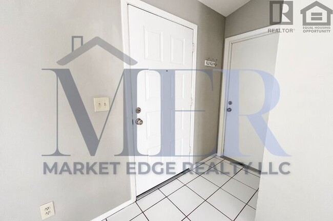 Building Photo - 1Bed/1Bath House at 31st Ave/Beardsley! $1...