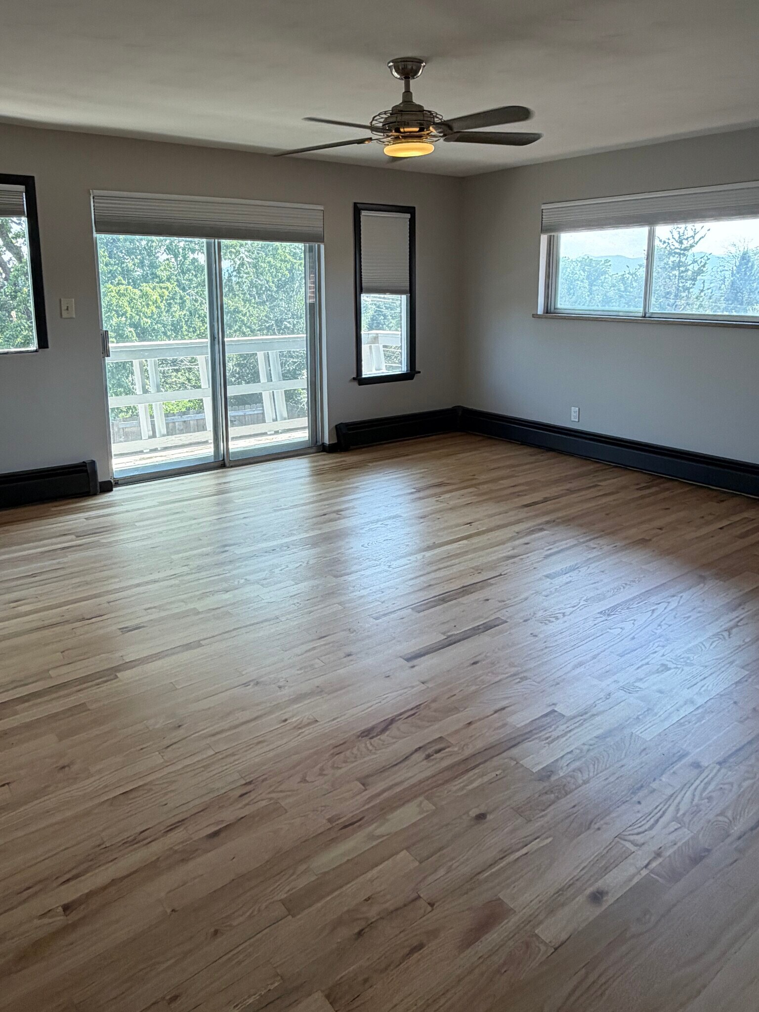Building Photo - 3620 W Linvale Pl