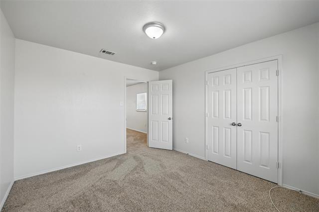 Building Photo - 318 Chisholm Trail