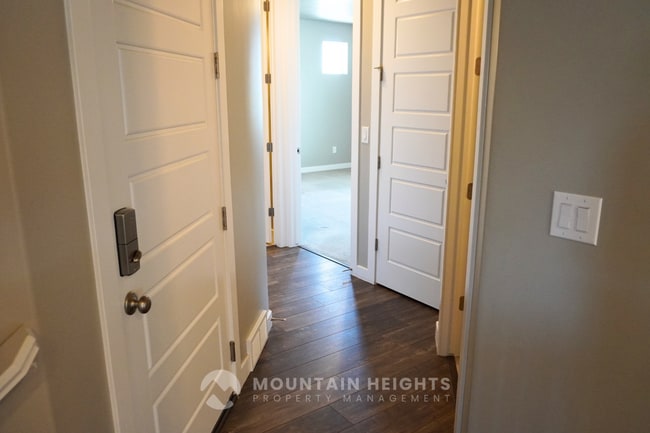 Building Photo - 3977 W Penstemon Wy