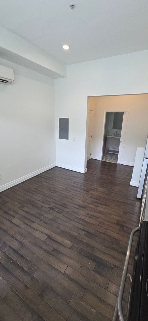 Building Photo - RAZDCPROPERTIES TRUST