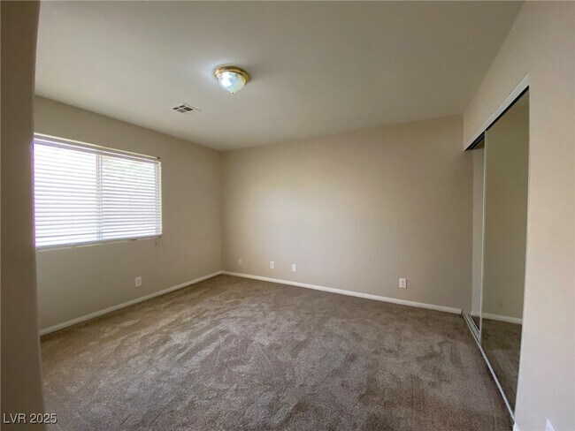 Building Photo - 9312 Angelfish Dr