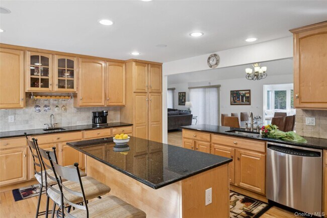 Building Photo - 126 Malloy Dr