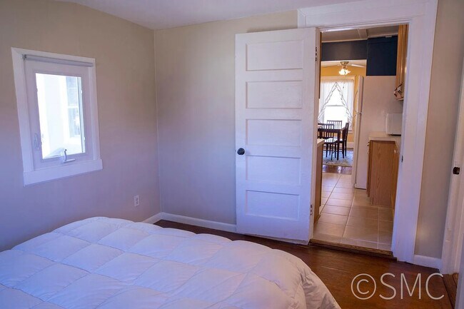 Building Photo - 1018 Quince Orchard Rd