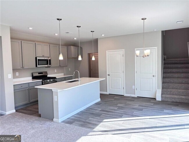 Building Photo - 334 Traminer Wy