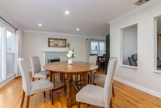 Building Photo - 16641 Gilmore St