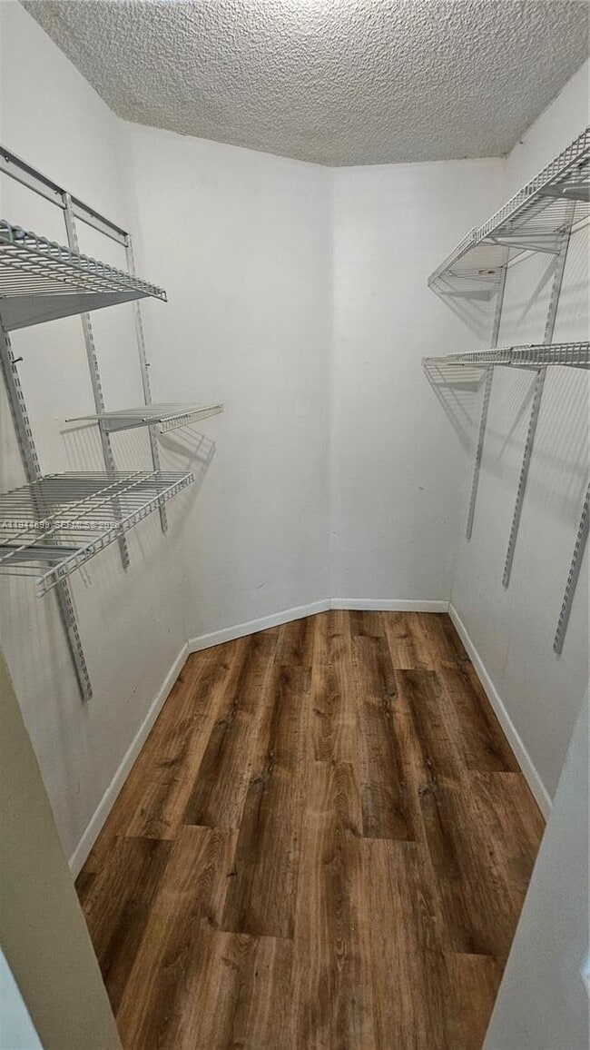 Building Photo - 801 Lyons Rd