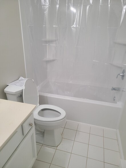 Building Photo - 1223 N Albright Ave