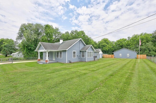 Building Photo - 110 Woodcraft Dr