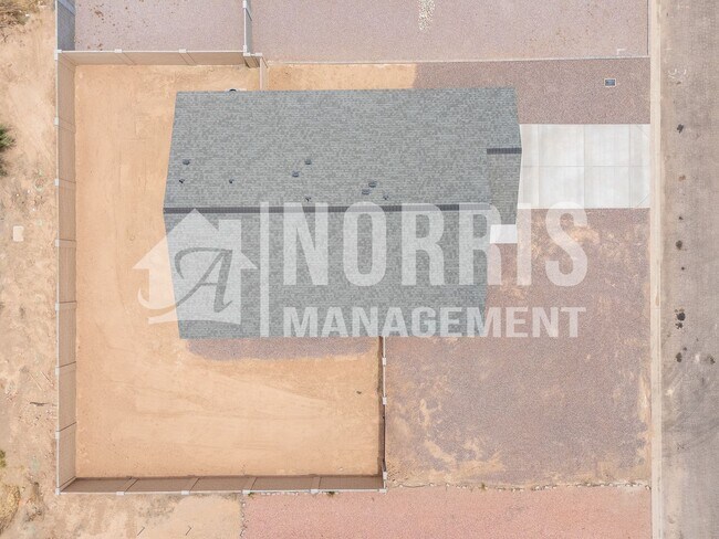 Building Photo - Beautiful Brand New Home with Block Wall