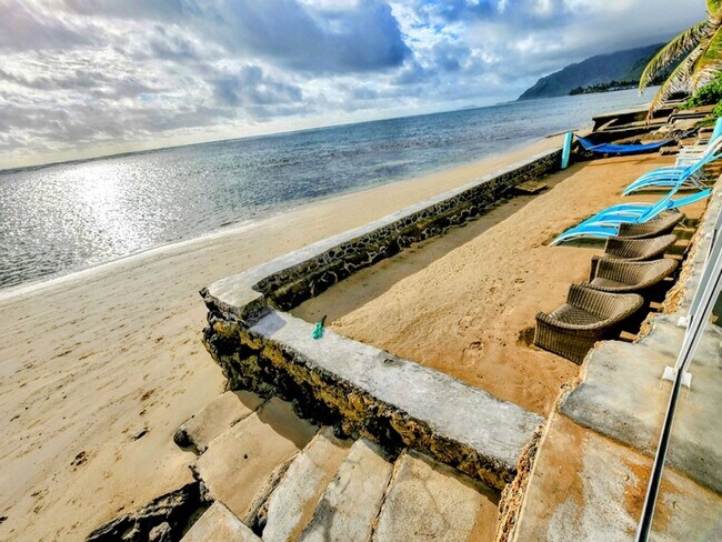 Building Photo - Luxe Beach Retreat in Hauula, Oahu's North Shore, with Private Beach
