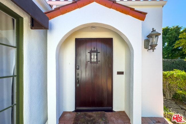 Building Photo - 434 Laurel Ave