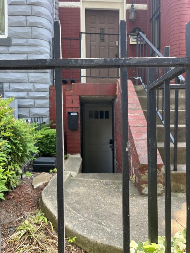 Building Photo - 12 Randolph Pl NW