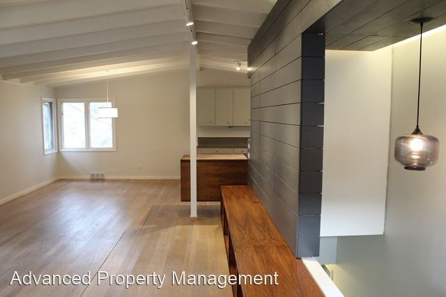 Building Photo - 4 br, 2 bath House - 1009 Michael Road