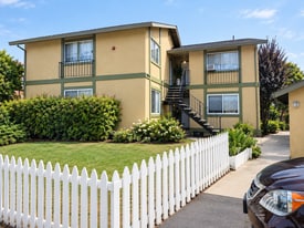 Building Photo - 909 Civic Center Dr