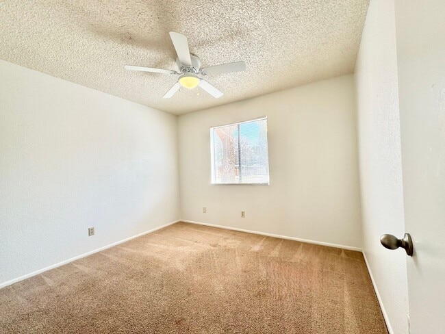 Building Photo - 3BR/2BA 1,140 sq.ft. rental in Sierra Vist...