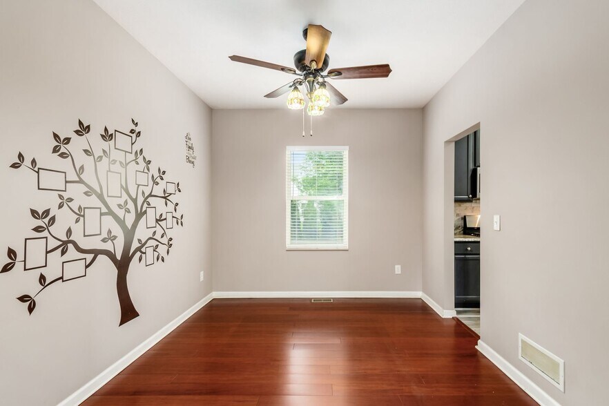 Building Photo - 1208 Briarshore Way
