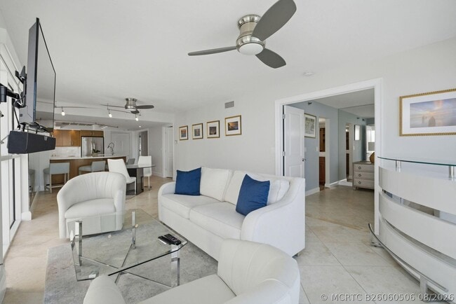 Building Photo - 3901 S Flagler Dr