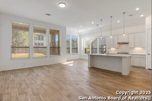 Building Photo - 1523 Balcones Fault