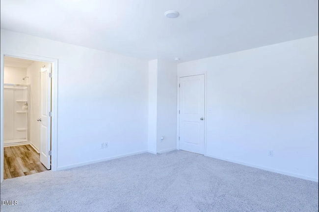 Building Photo - 956 Rift Vly Dr