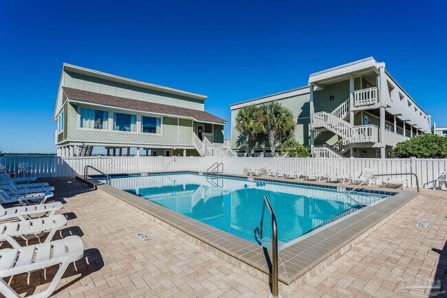 Building Photo - 1100 Fort Pickens Rd