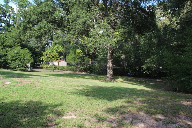 Building Photo - Charming 3 Bedroom in South Tyler!