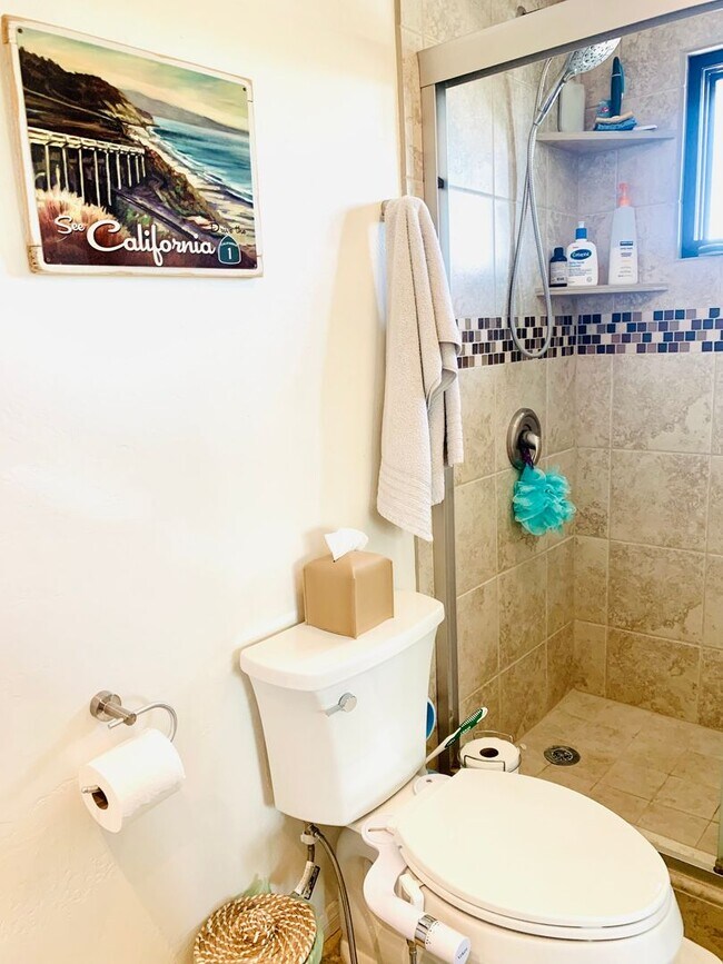 Building Photo - BEAUTIFUL 2BD/2.5BA Condo Available in Nor...