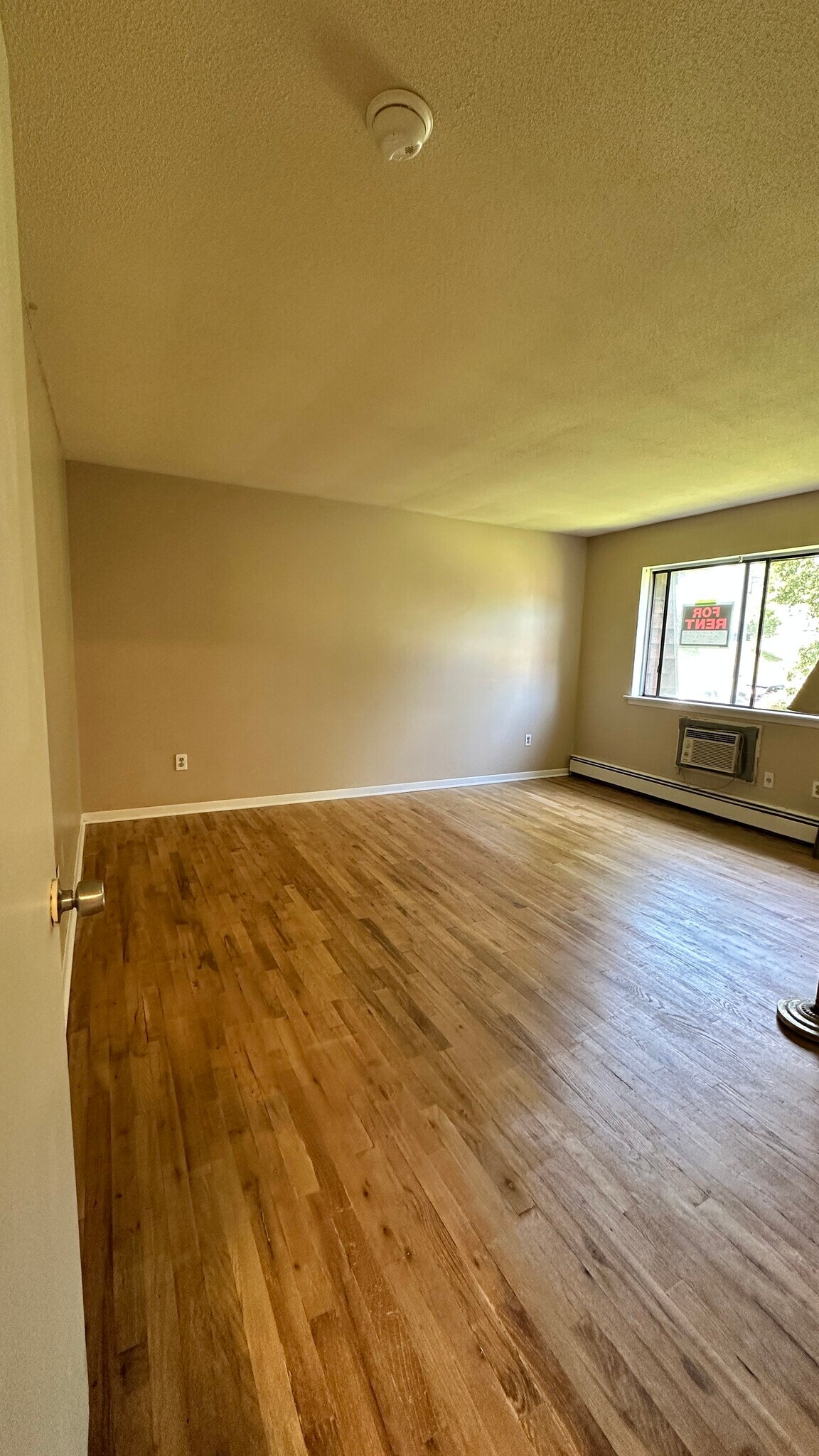 Master bedroom - 581 Crown St