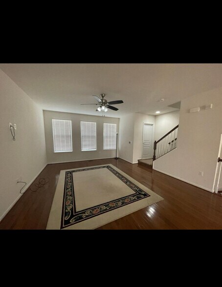Building Photo - 8322 Heritage Crossing Ct