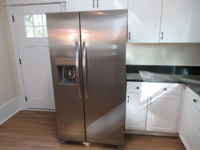 Building Photo - 609 N Aycock St