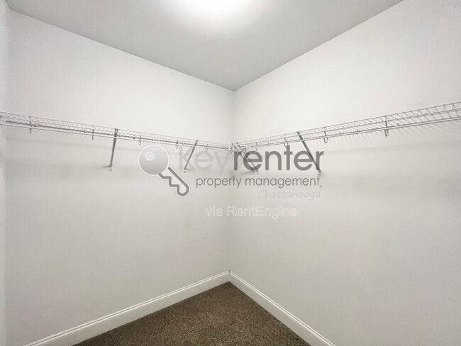 Building Photo - 2758 Waterhaven Dr