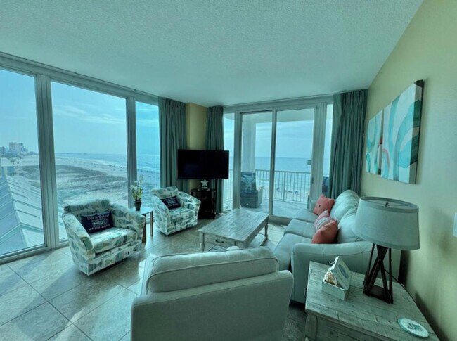 Building Photo - 521 W Beach Blvd