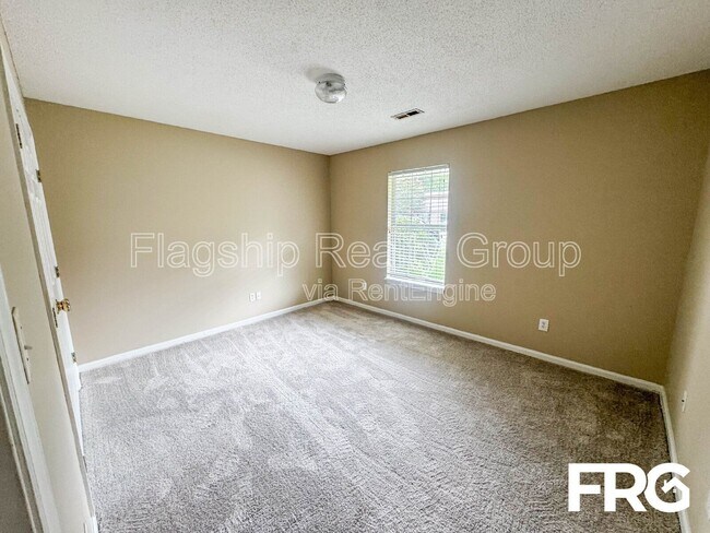 Building Photo - 3311 Moseley Dr