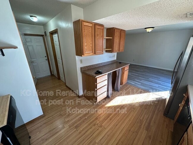 Building Photo - 766 Spring Cir