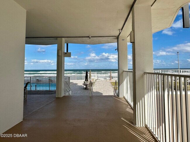 Building Photo - 2828 N Atlantic Ave