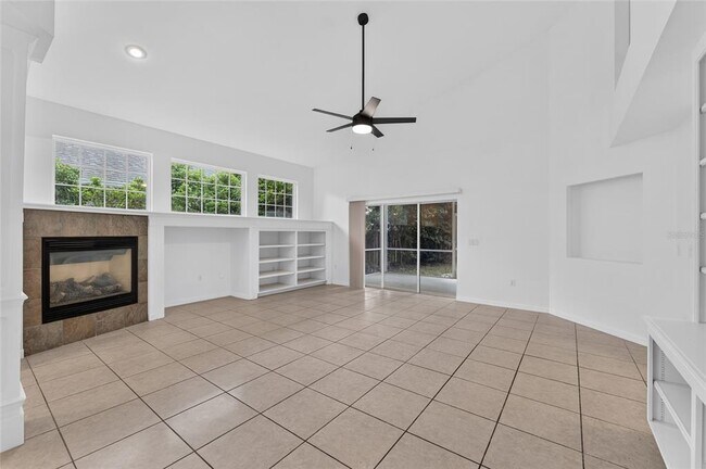 Building Photo - 914 SW 83rd Terrace