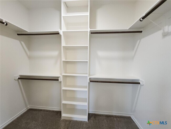 Building Photo - 213 Cammie Dr