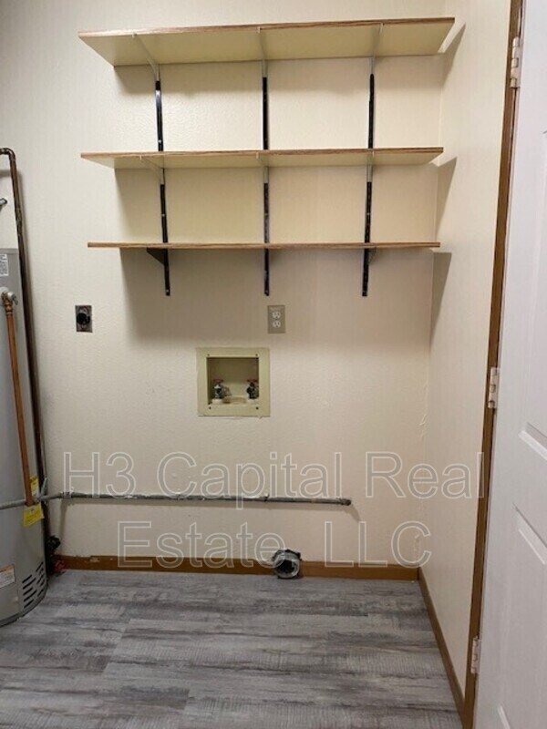 Building Photo - 529 Wood Thrush St