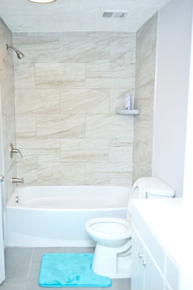 Building Photo - 1314 Harwich Dr