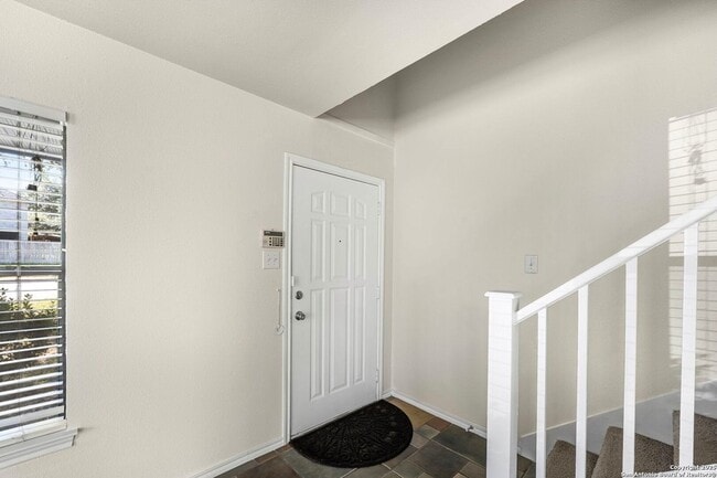 Building Photo - 9711 Diamond Cliff Dr