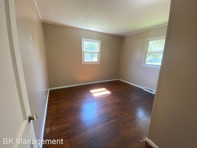 Building Photo - 2 br, 1 bath House - 2154 Ulen Lane