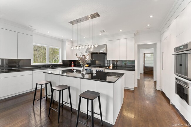 Building Photo - 20 Brookline Rd