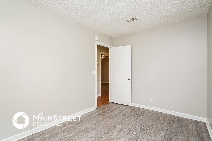 Building Photo - 4336 Central Valley Dr